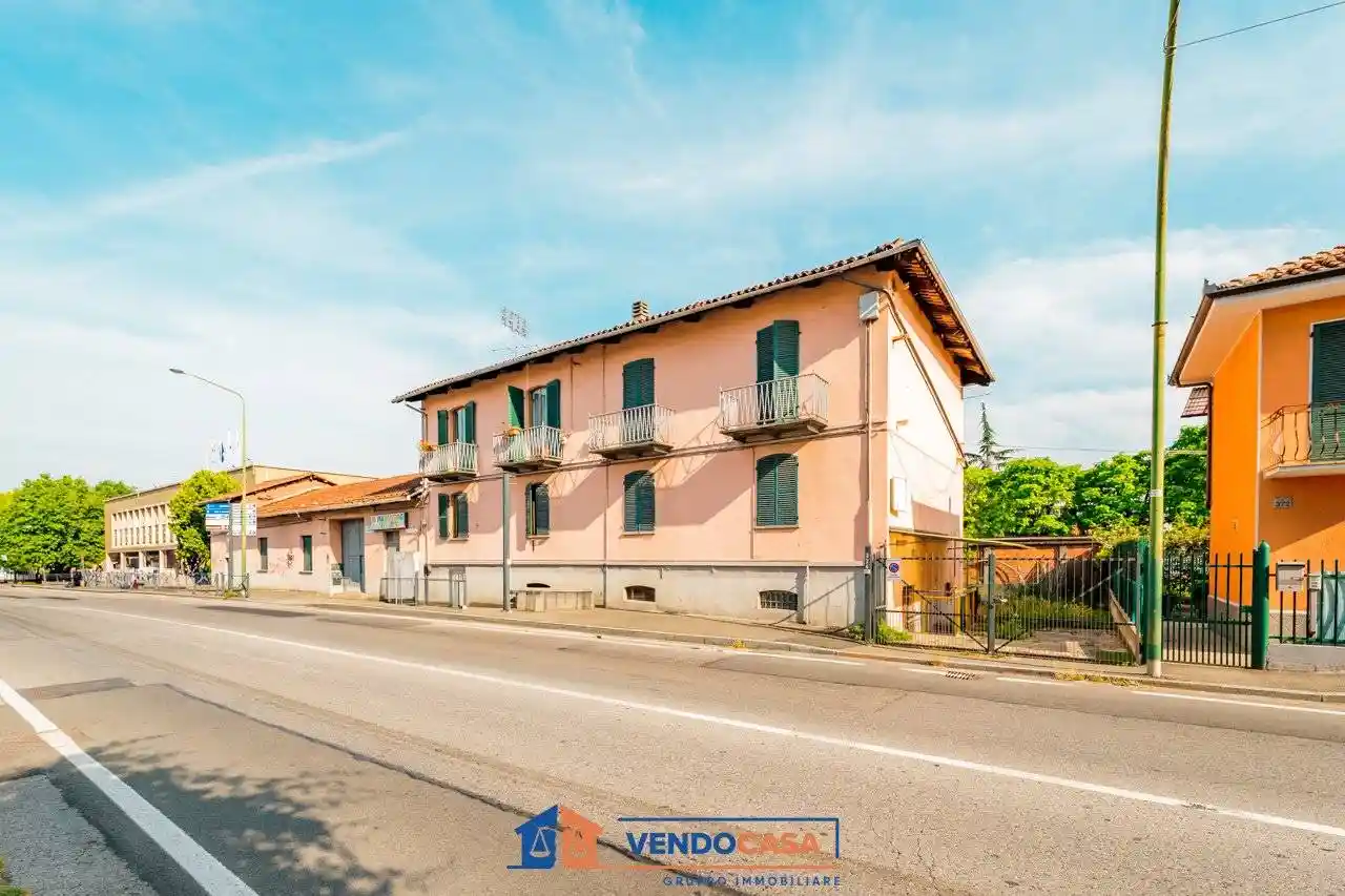 Palazzo - Edificio in vendita a Pinerolo