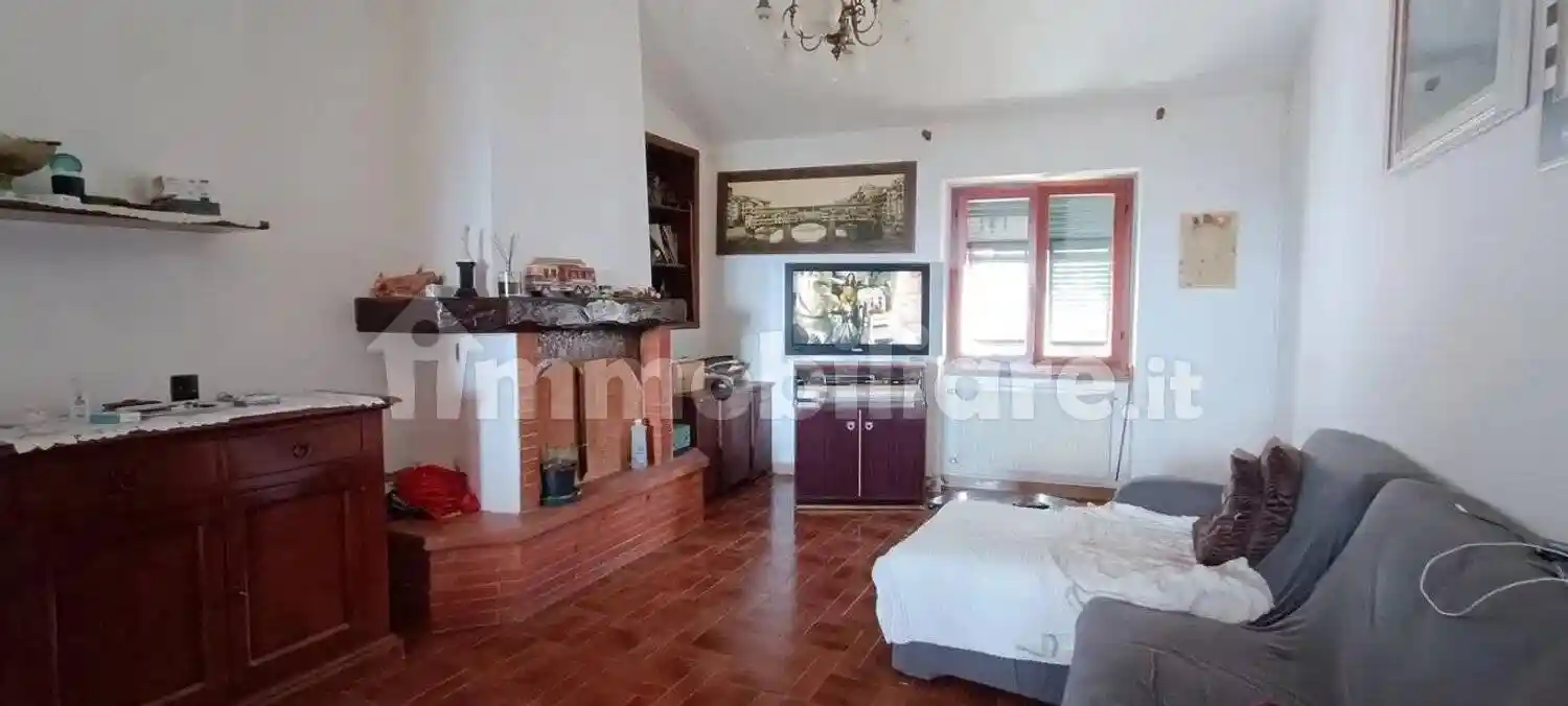 Appartamento in vendita a Luni