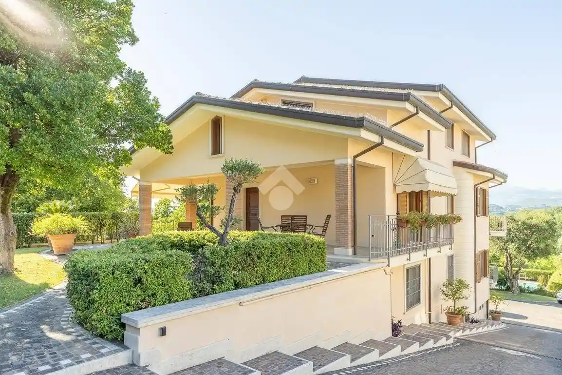 Villa in vendita a Frosinone