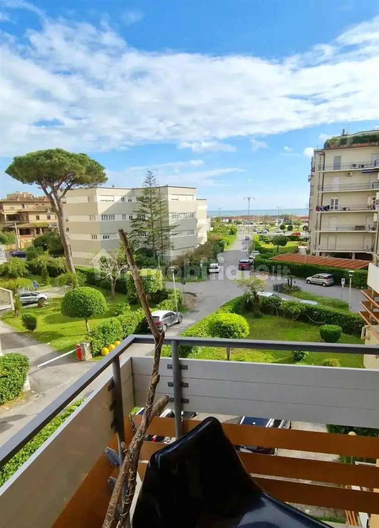 Appartamento in affitto a Viareggio