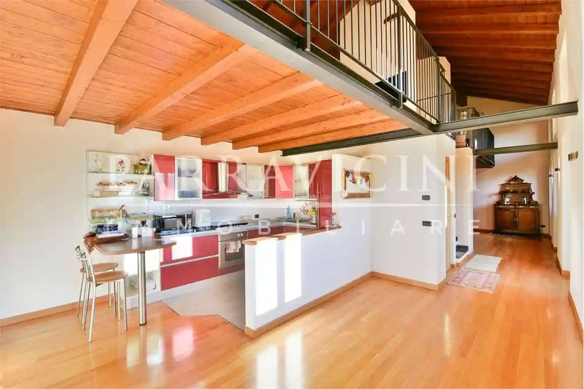 Appartamento in vendita a Albavilla