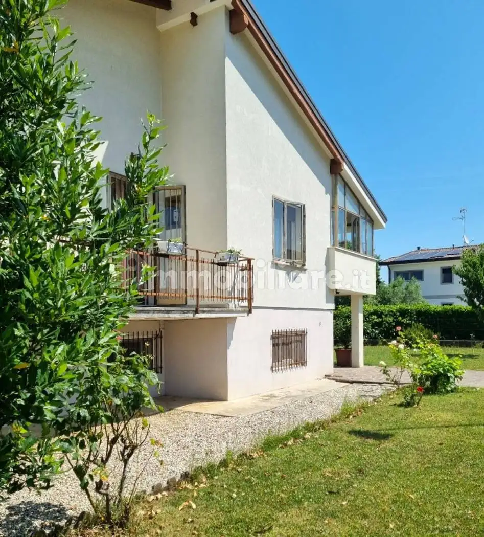 Villa unifamiliare via Giuseppe Verdi 27, Sevegliano, Bagnaria Arsa - foto 4