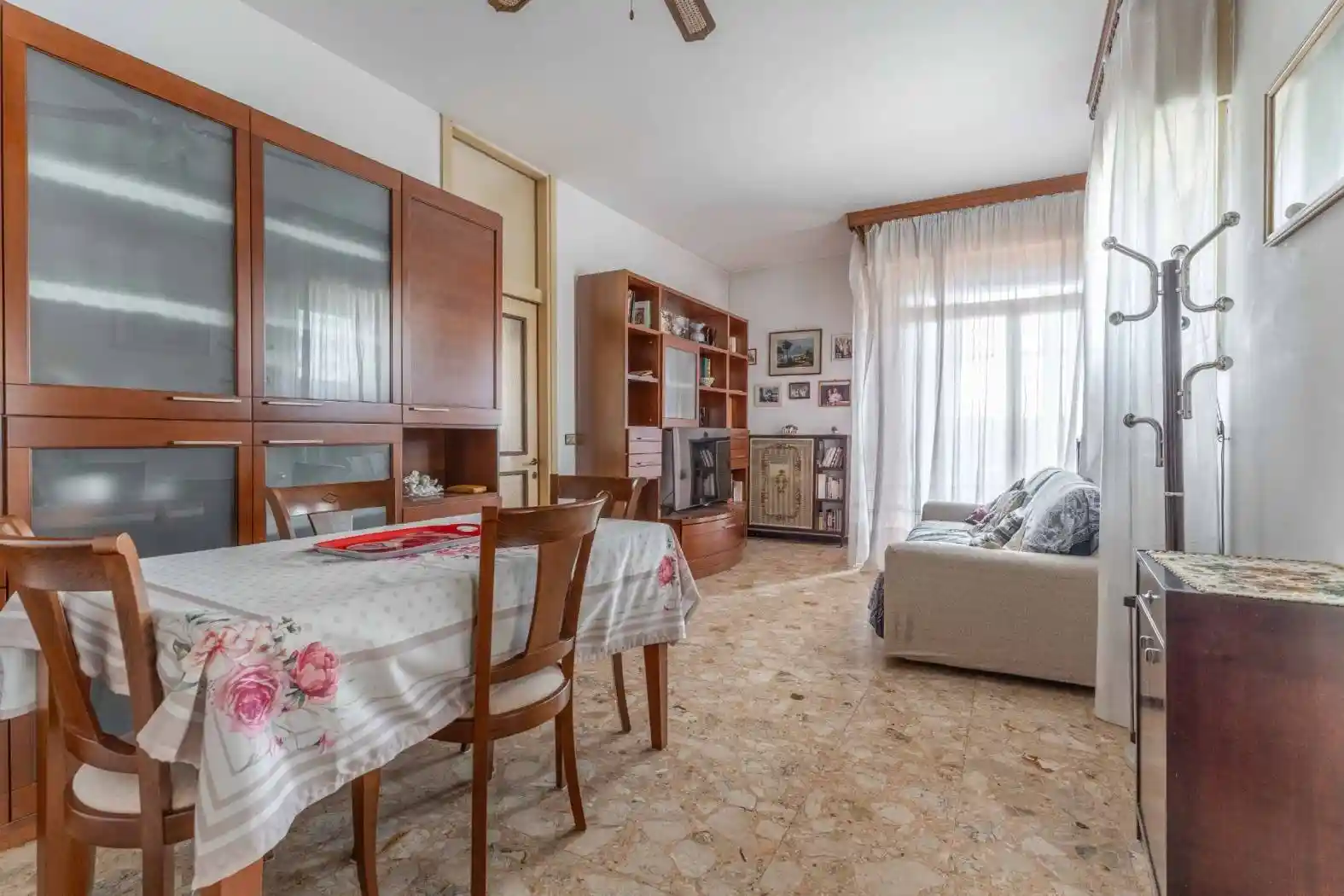 Trilocale via Michele Saponaro 20, Gratosoglio, Milano - foto 2