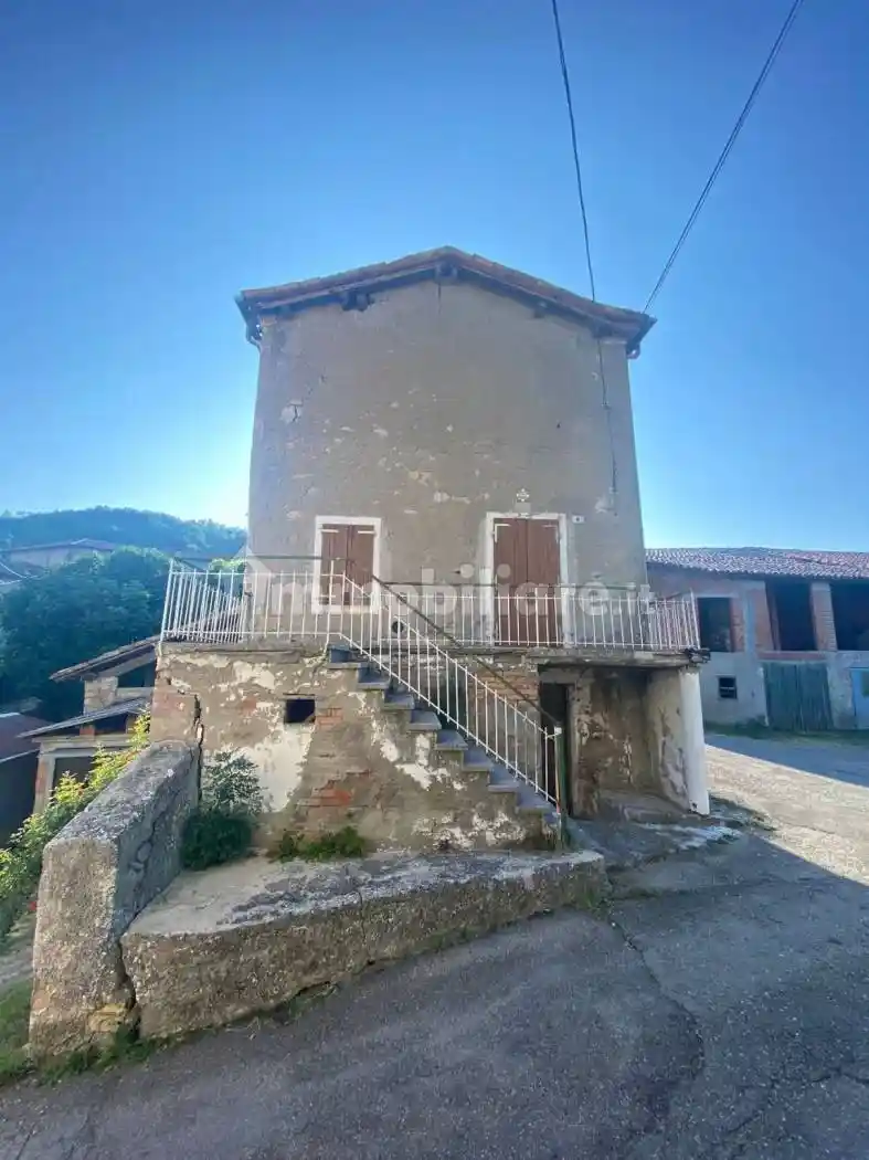 Rustico - Casale in vendita a Viano