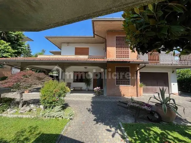 Villa in vendita a Forlì