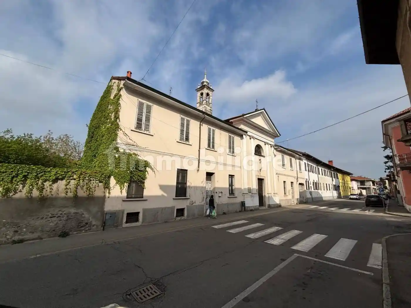 Palazzo - Edificio in vendita a Cuggiono