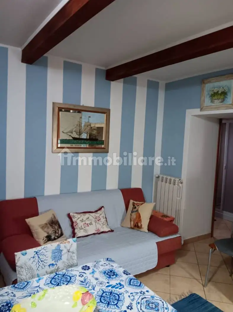 Appartamento in affitto a Soverato