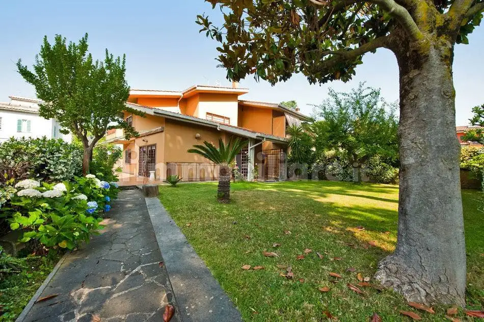 Villa in vendita a Grottaferrata