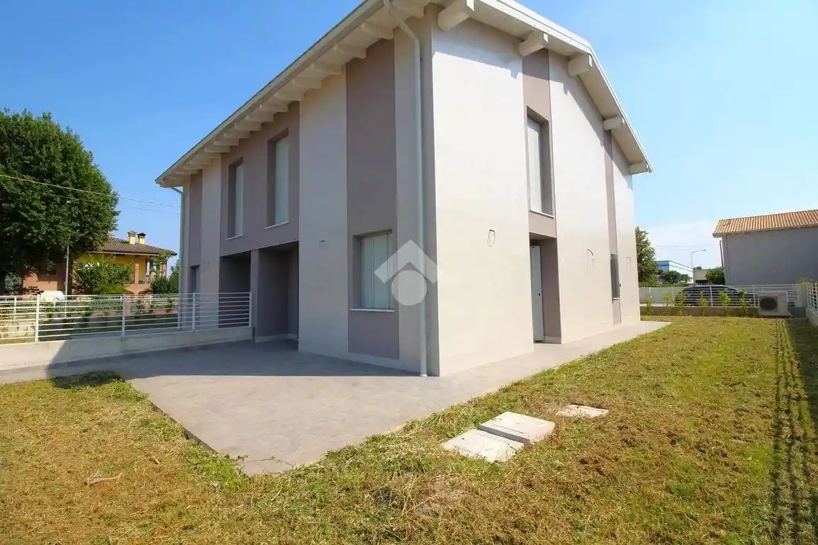 Villetta a schiera in vendita a Rio Saliceto