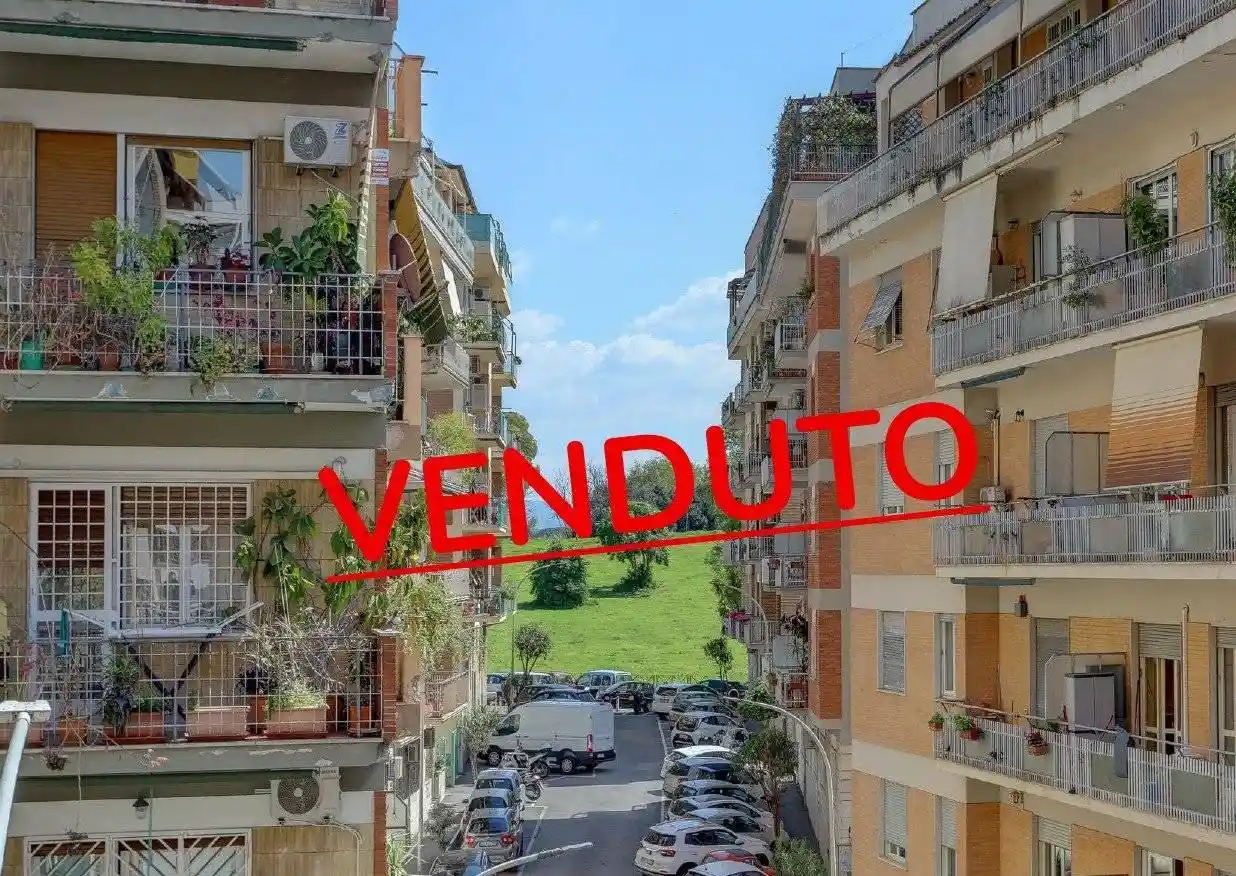 Appartamento in vendita a Roma