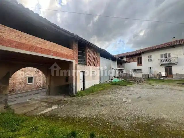 Rustico - Casale in vendita a Montiglio Monferrato