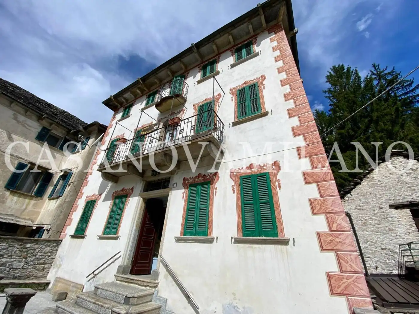 Palazzo - Edificio in vendita a Druogno