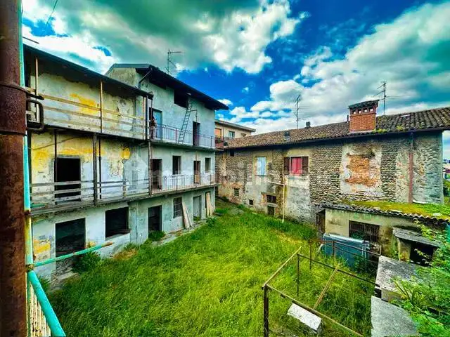 Casa indipendente in vendita a Villa di Serio