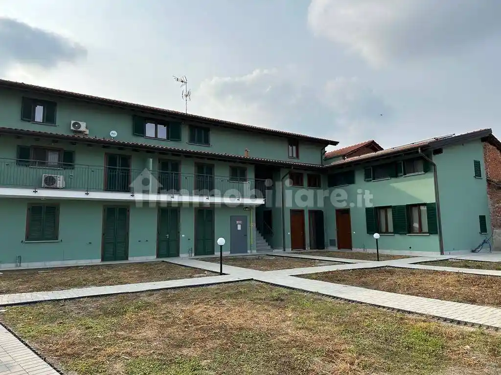 Appartamento in vendita a Momo