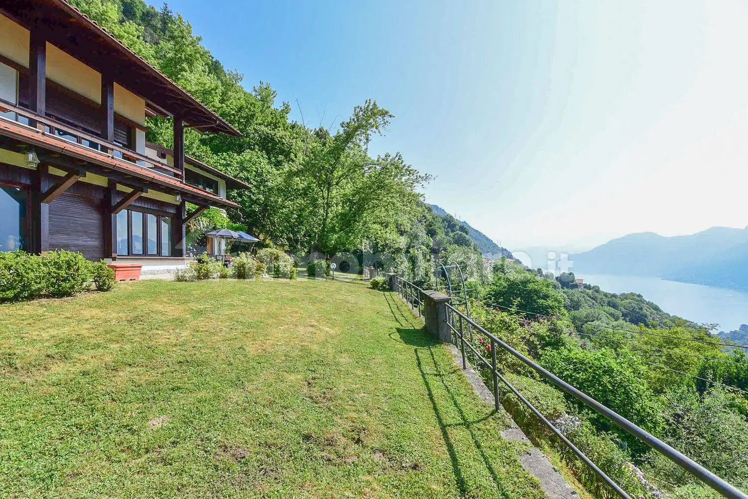 Villa in vendita a Dizzasco