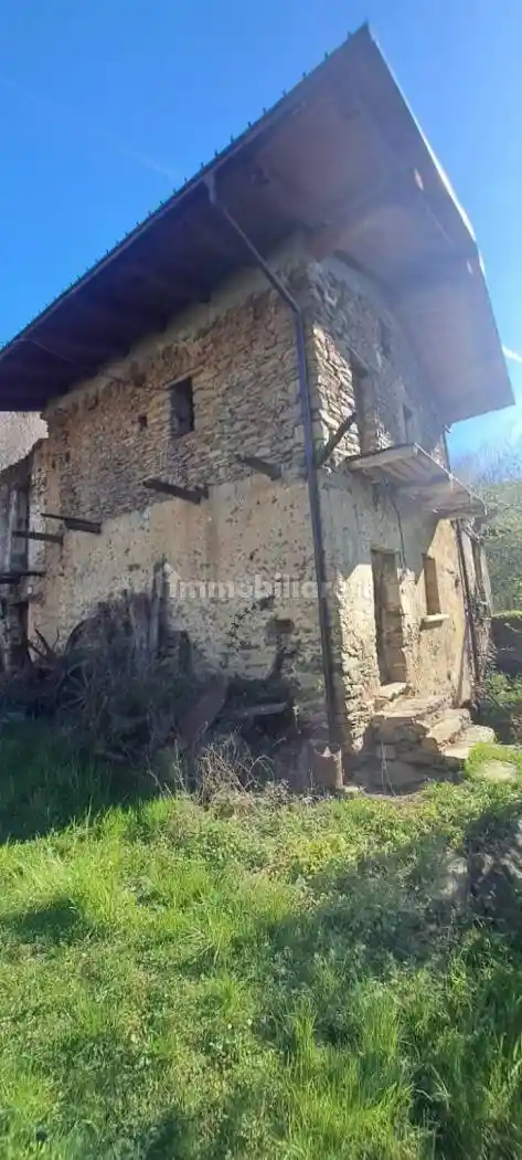 Rustico - Casale in vendita a Pinerolo