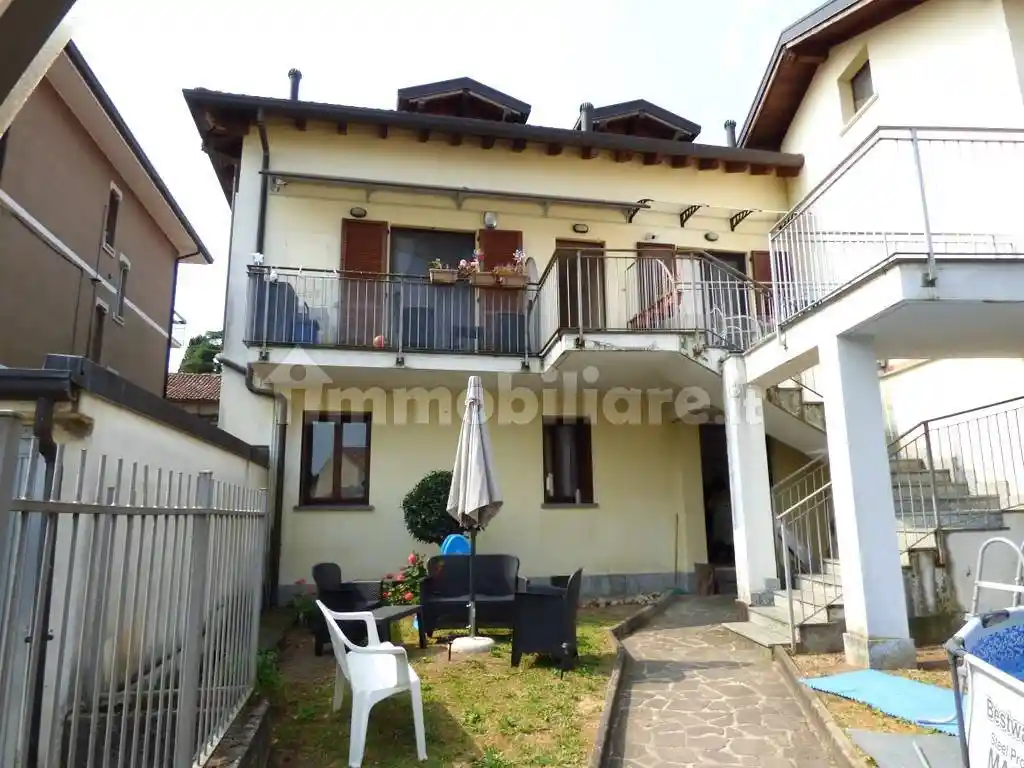 Appartamento in vendita a Inverigo