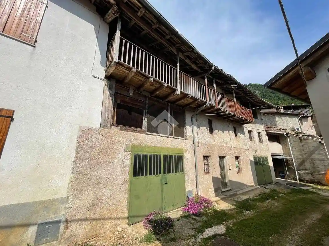 Rustico - Casale in vendita a Torrebelvicino