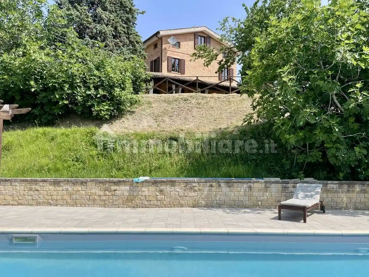Villa in vendita a San Ginesio