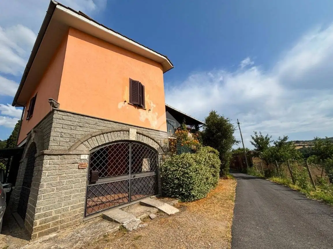 Villa in vendita a Blera