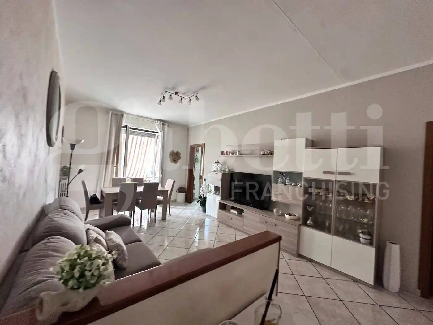 Appartamento in vendita a Canzo