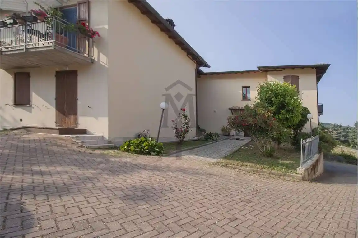 Appartamento in vendita a Viano