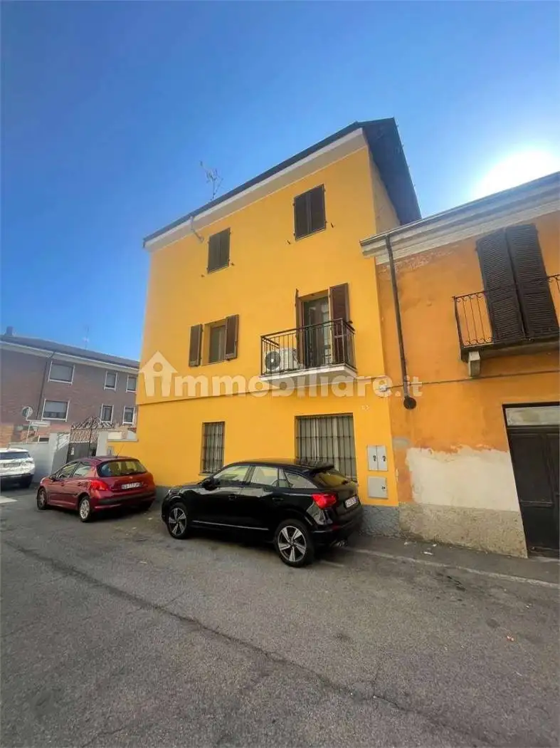 Casa indipendente in vendita a Novara