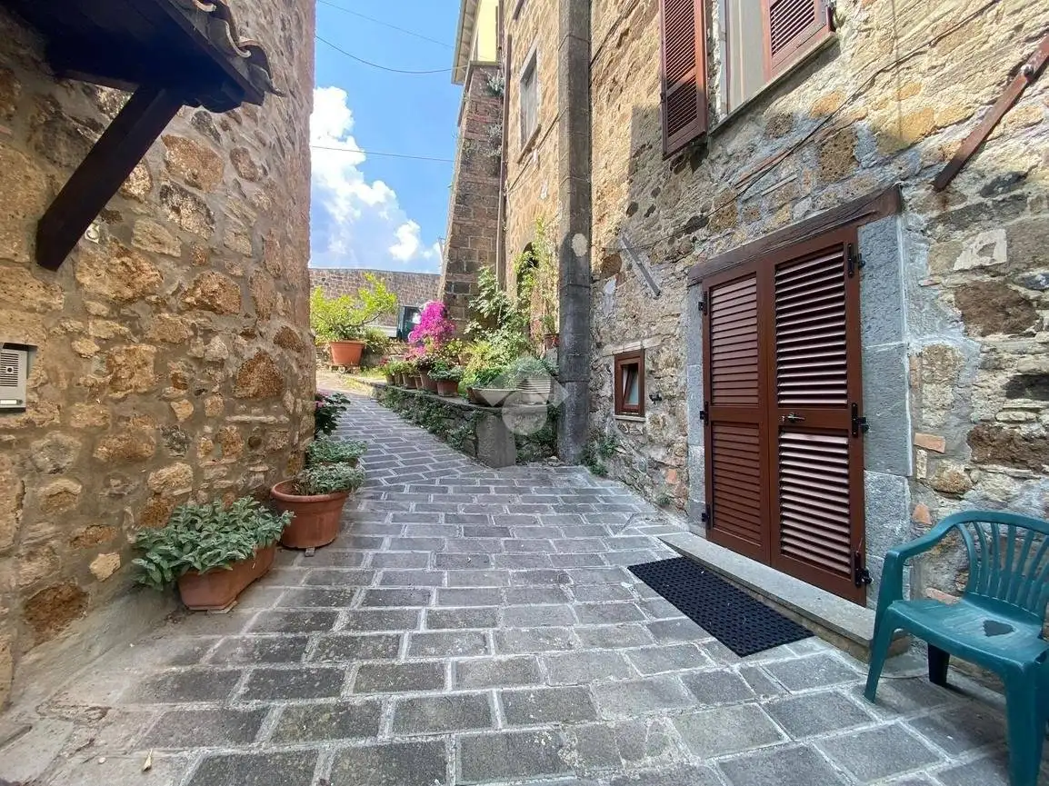 Bilocale piazza del mercato 4, Celleno - foto 2