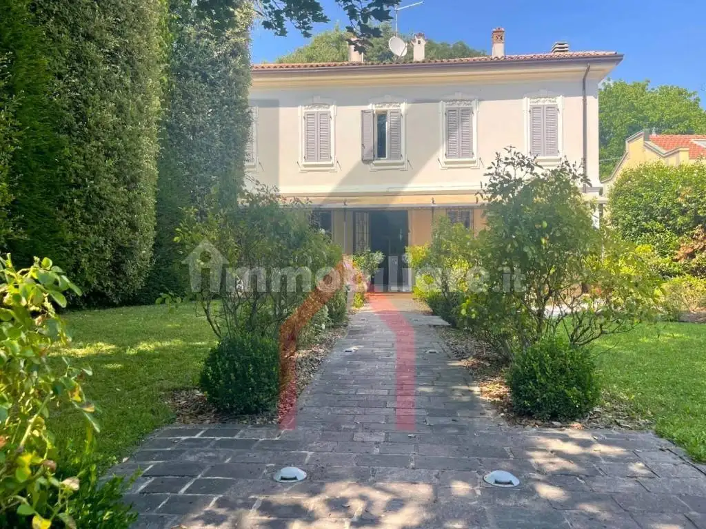 Casa indipendente in vendita a Forlì