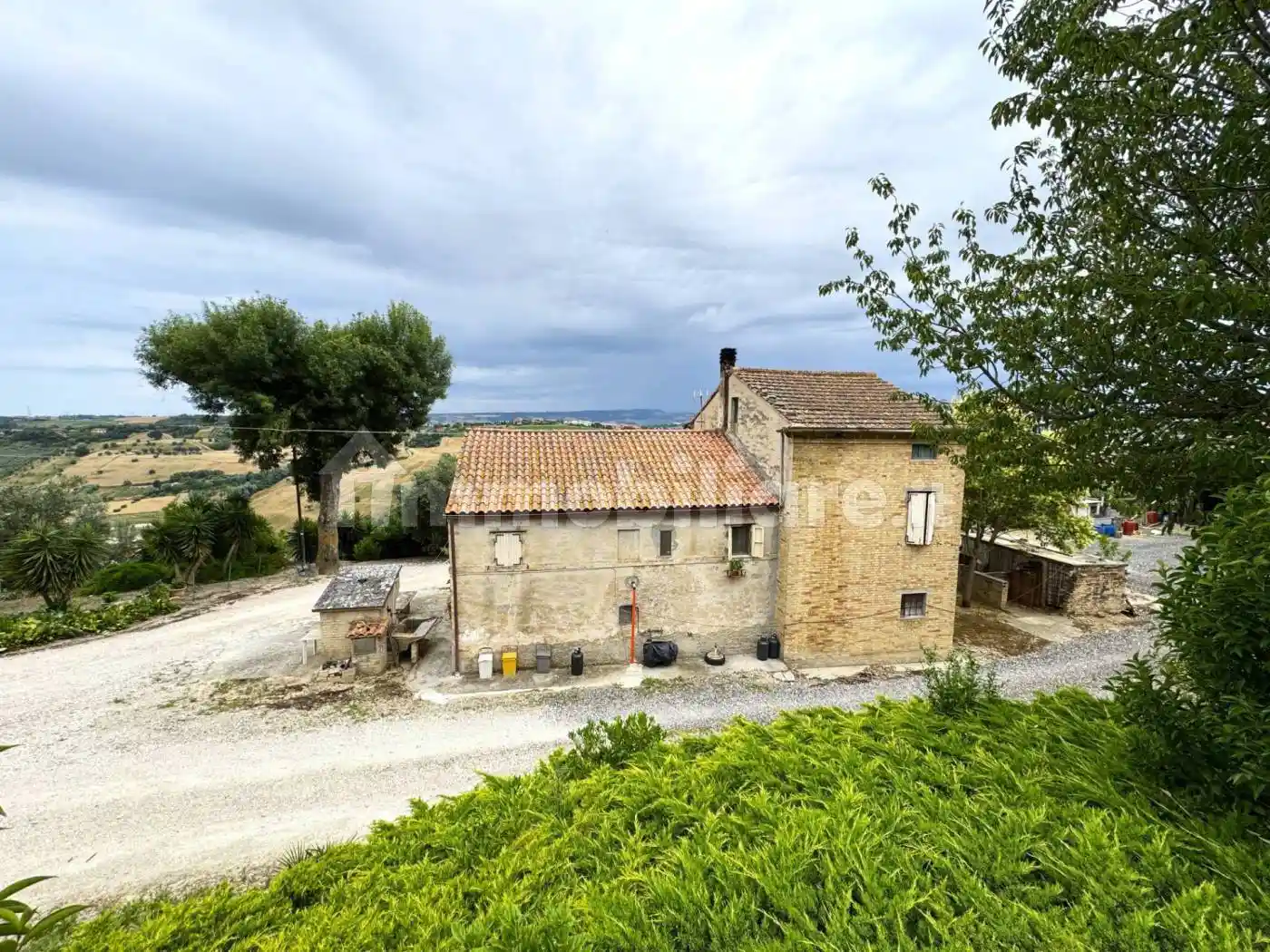 Rustico - Casale in vendita a Fermo