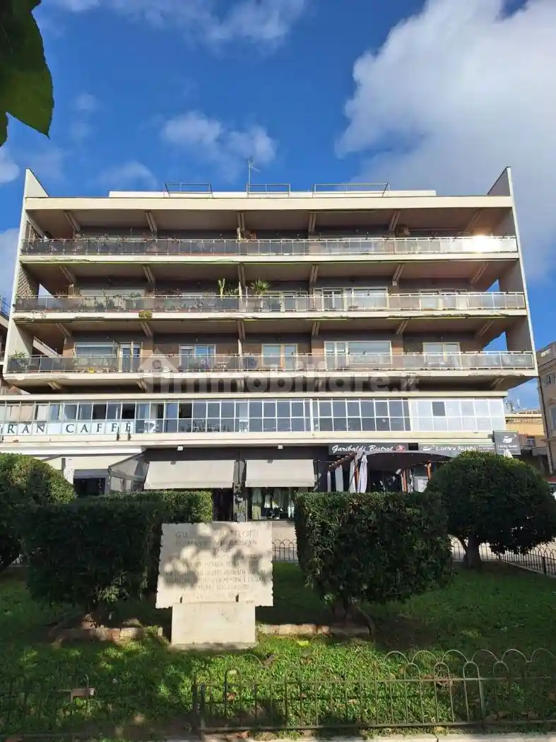 Appartamento in vendita a Civitavecchia