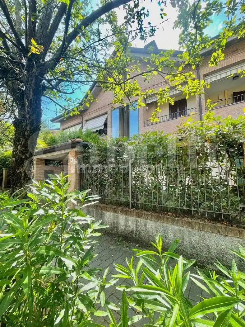 Appartamento in vendita a Senago