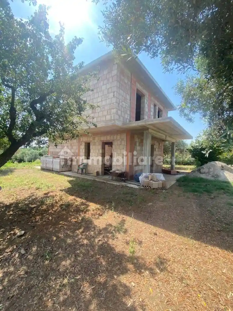 Villa in vendita a Lanuvio