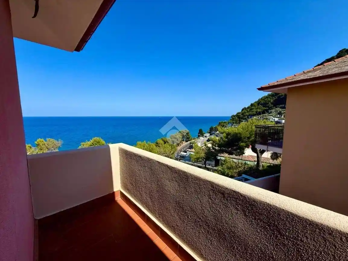 Appartamento in vendita a Laigueglia