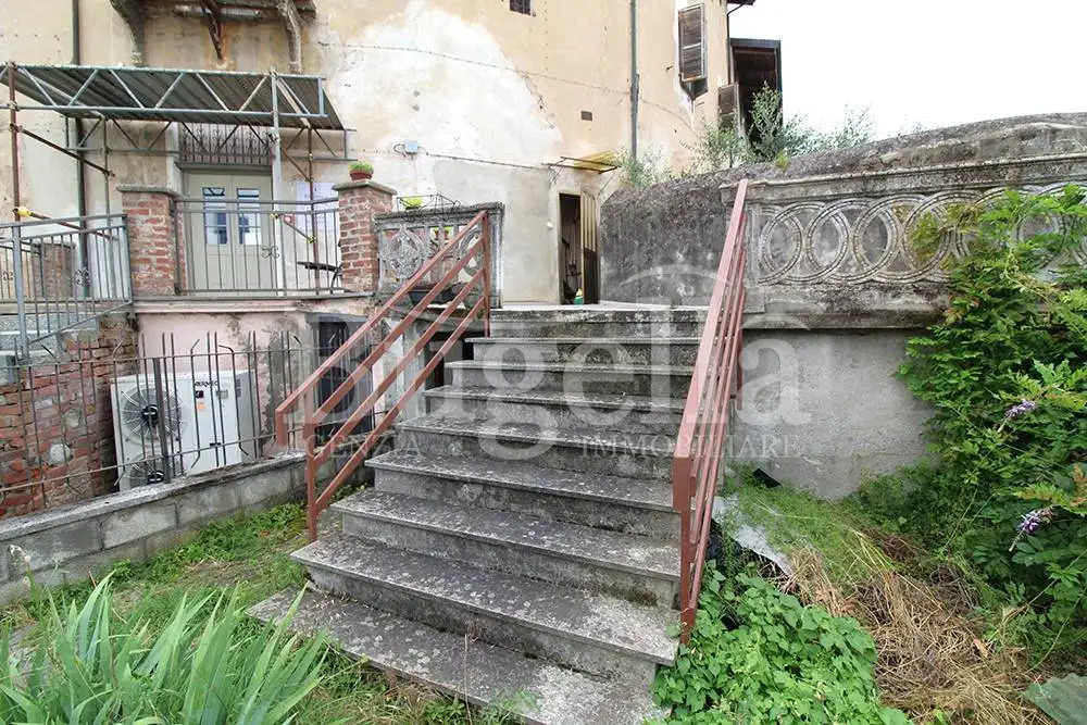 Appartamento piazza Castello 4, Centro, Alice Castello - foto 3