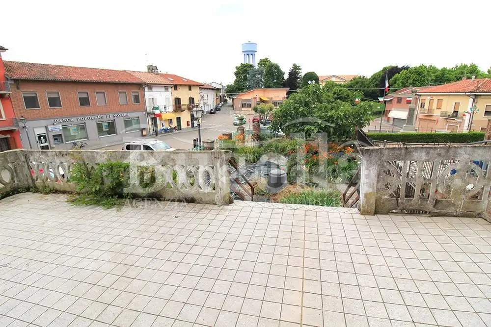 Appartamento piazza Castello 4, Centro, Alice Castello - foto 4