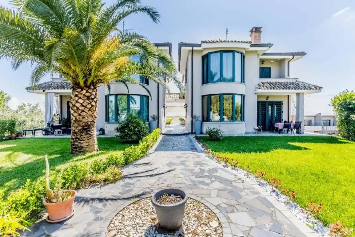 Villa in vendita a Roma