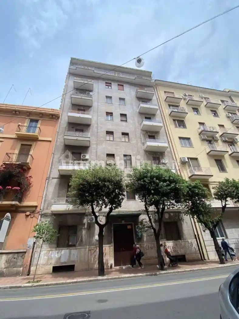 Appartamento in affitto a Taranto
