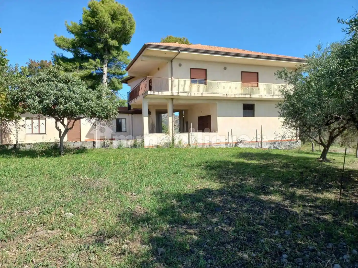 Villa in vendita a Piedimonte Etneo