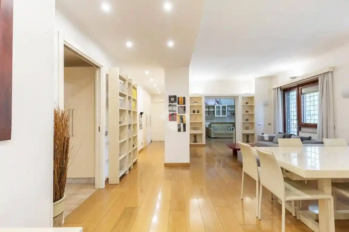 Appartamento in vendita a Roma