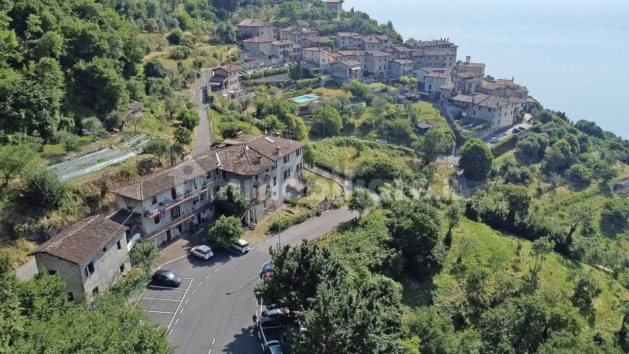 Rustico - Casale in vendita a Gargnano