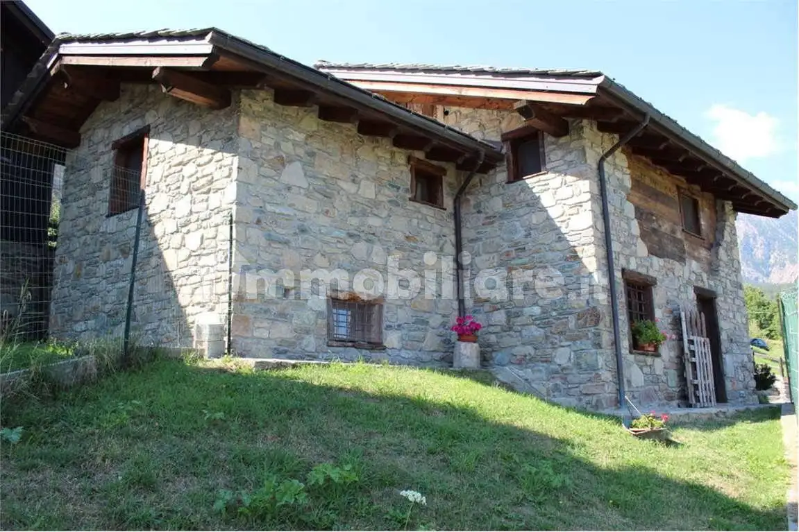 Villa in vendita a Saint-Marcel