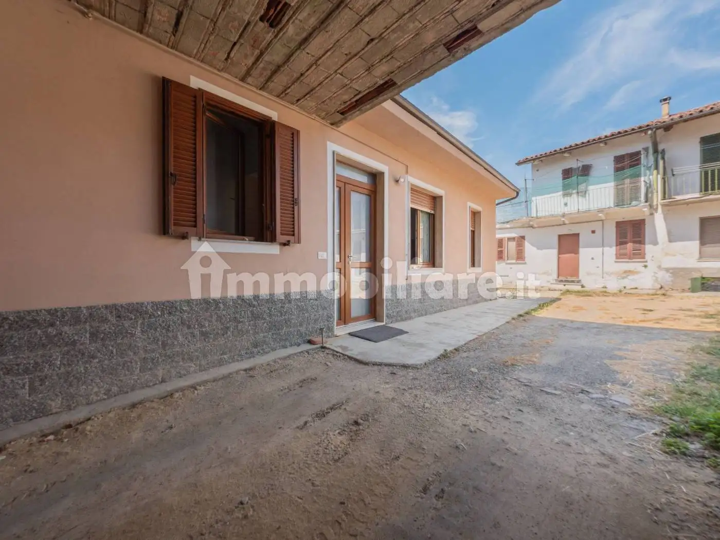 Villa in vendita a Castagnole Monferrato