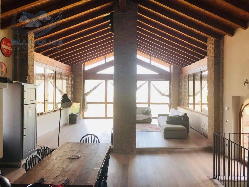 Villa in vendita a Mornico Losana