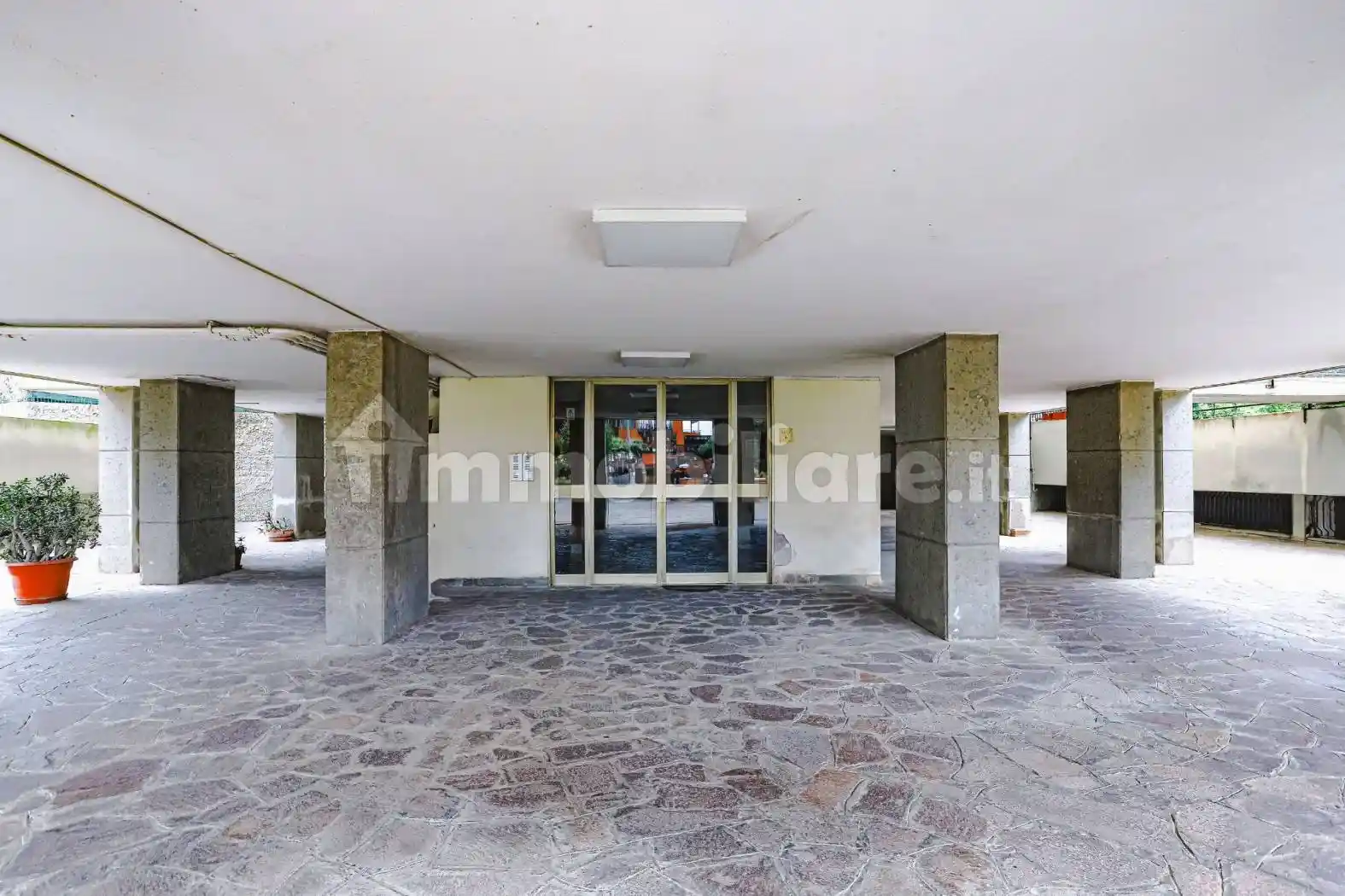 Trilocale via Simonide 35, Axa, Roma - foto 2