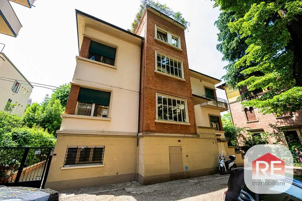 Appartamento in vendita a Bologna