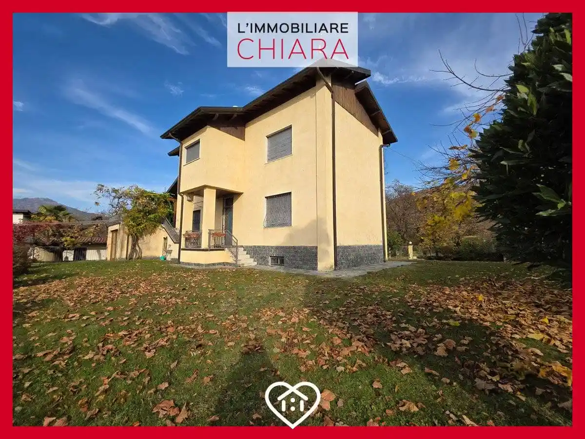 Villa in vendita a Cocquio-Trevisago