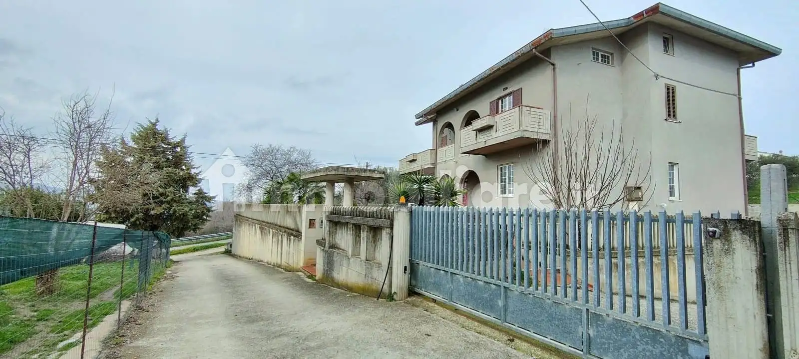 Villa in vendita a Bellante