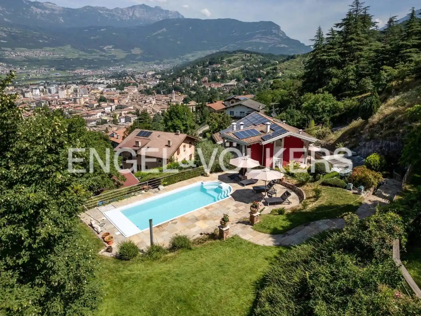 Villa in vendita a Rovereto