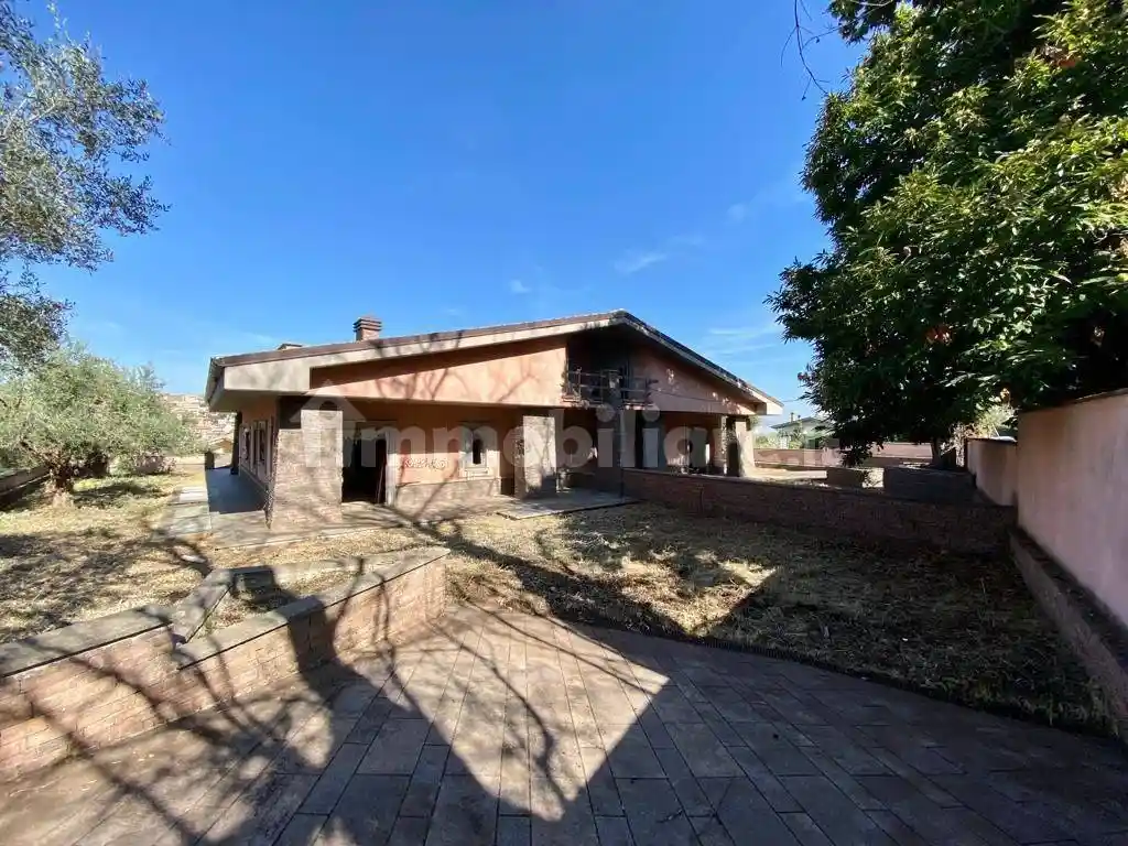 Villa in vendita a Colonna